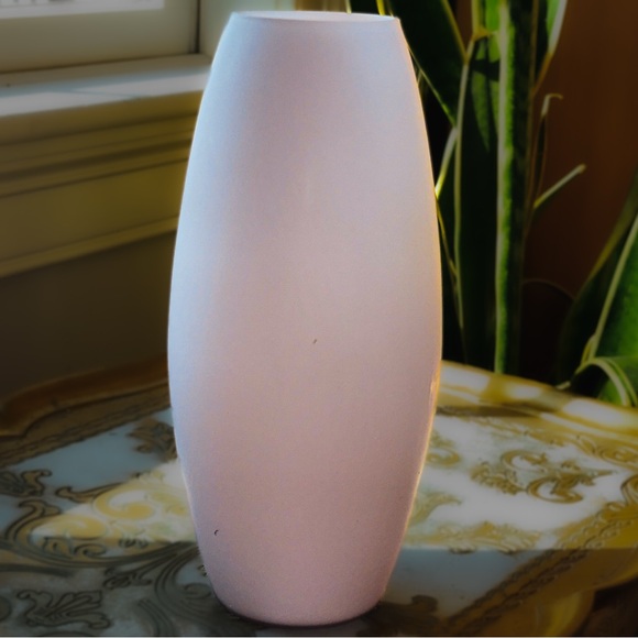 Vintage Lavender Satin Glass Vase - Picture 3 of 6
